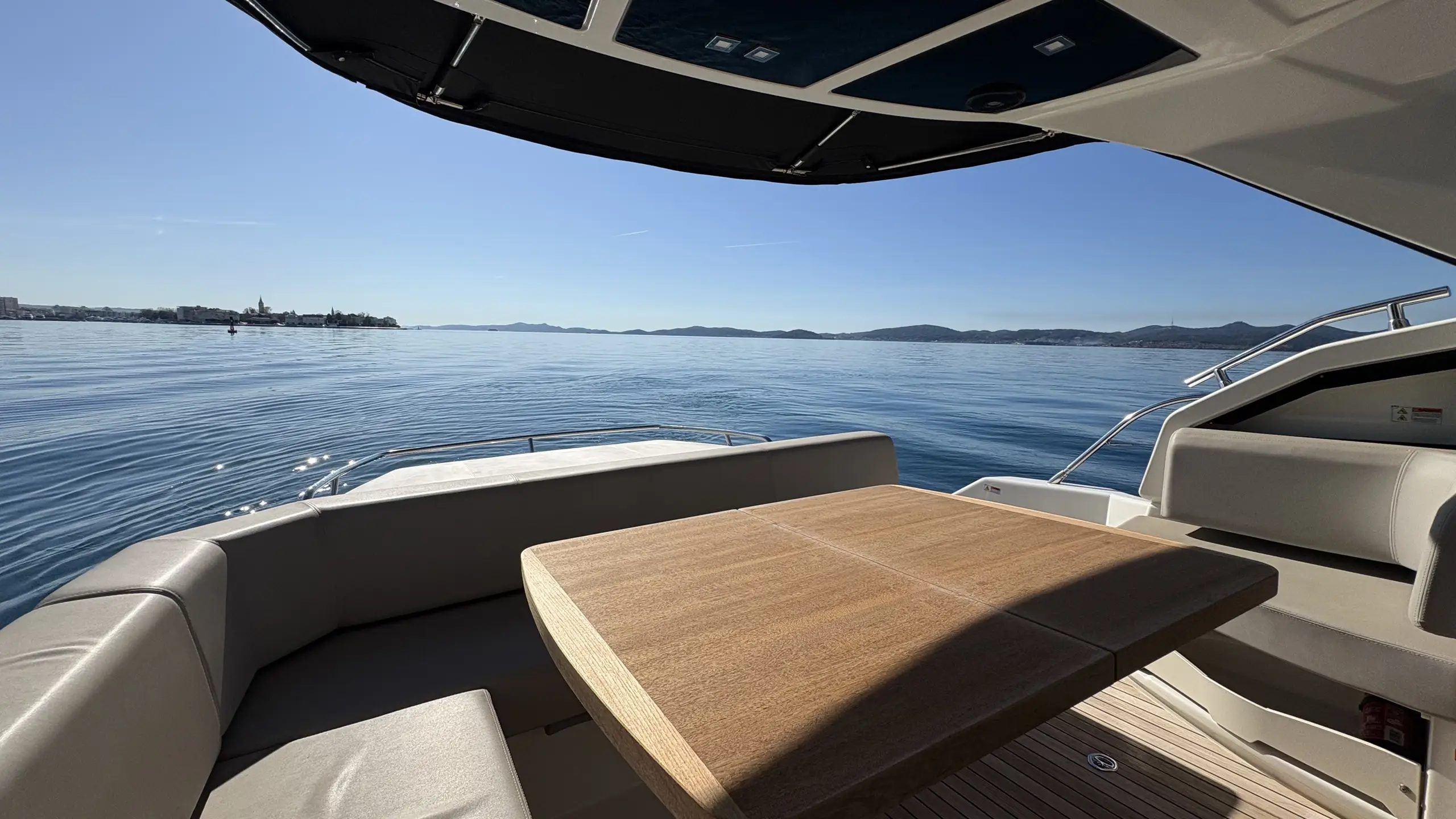 Princess_Yachts_Austria-Cranchi_M44_2020-04