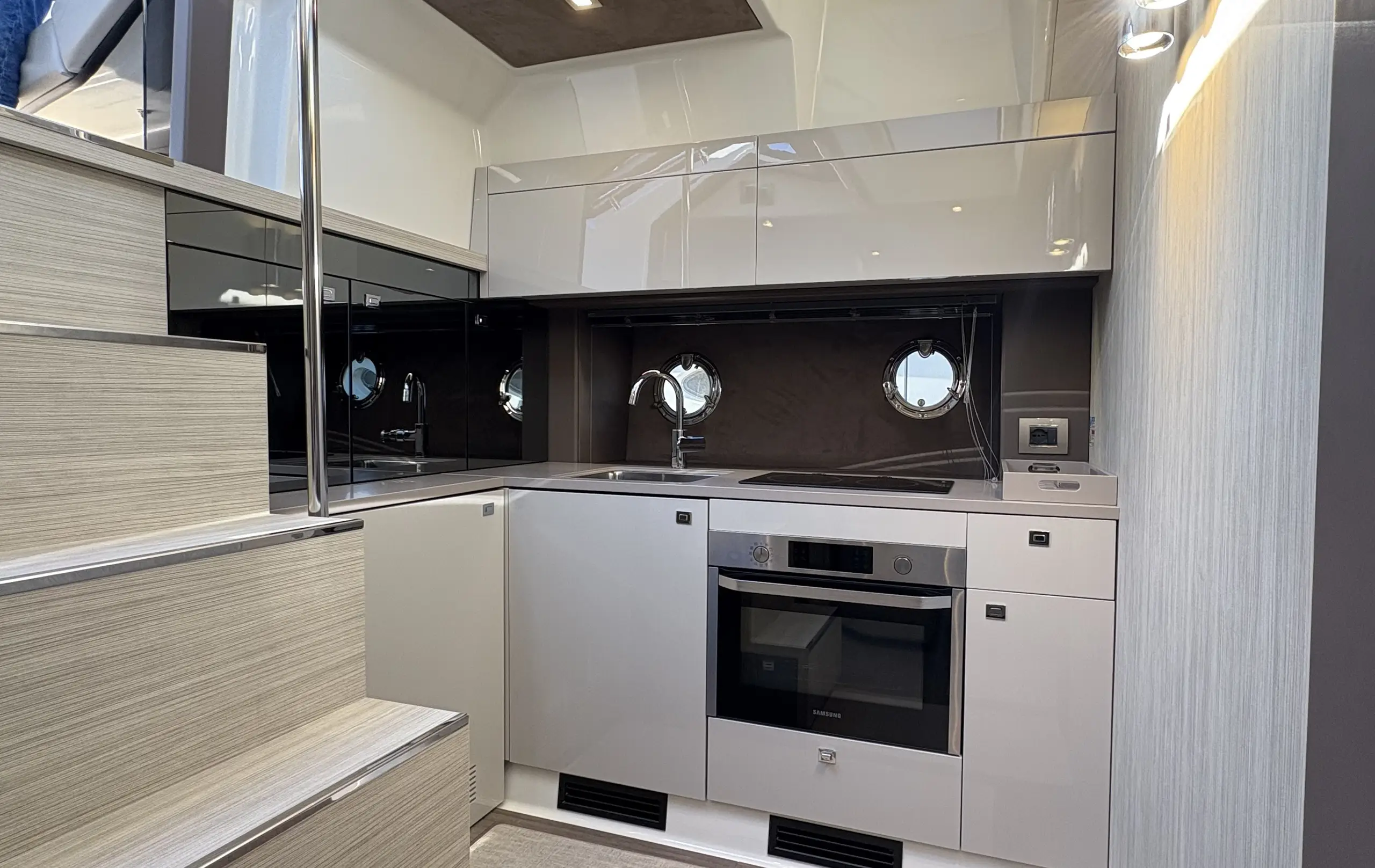 Princess_Yachts_Austria-Cranchi_M44_2020-07