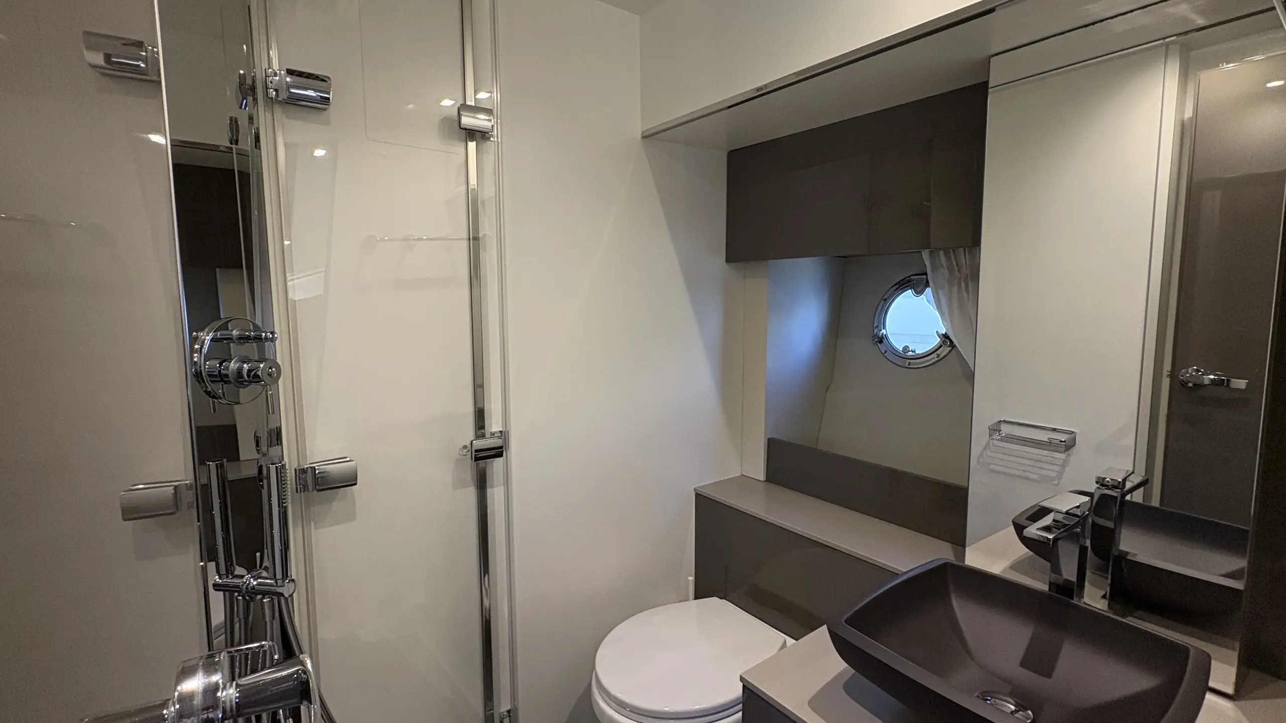 Princess_Yachts_Austria-Cranchi_M44_2020-11